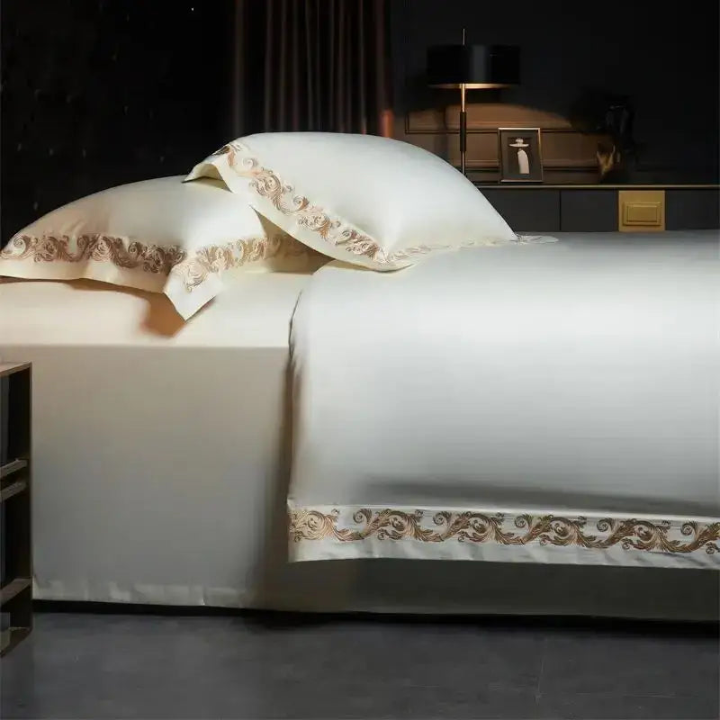 طقم سرير كوين كينغ من القطن المصري 1400TC بتطريز ذهبي فاخر من DecorBites™