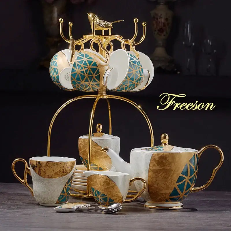 طقم قهوة من البورسلين "DecorBites™ Luxe Gold Inlay": إبريق شاي، فنجان، وعاء سكر، وعاء كريمة، كوب