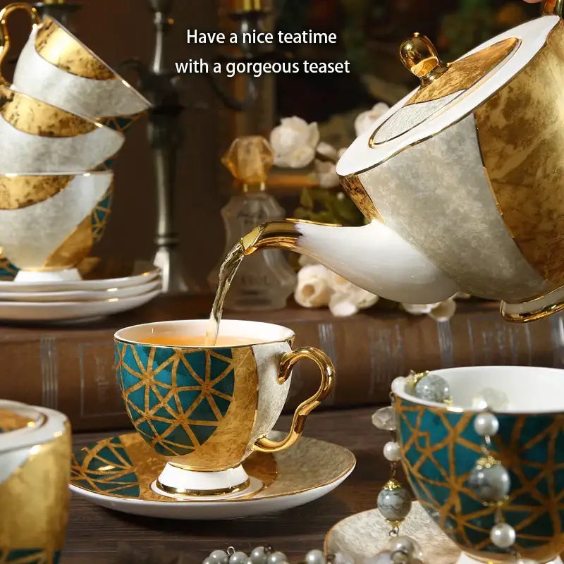 طقم قهوة من البورسلين "DecorBites™ Luxe Gold Inlay": إبريق شاي، فنجان، وعاء سكر، وعاء كريمة، كوب