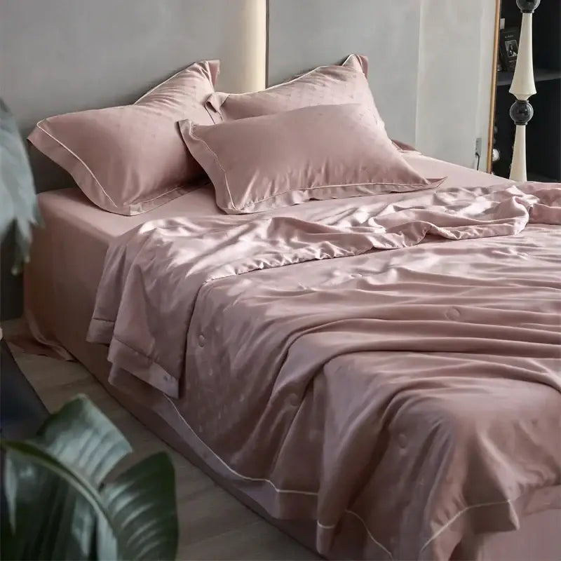 DecorBites™ Luxe Lyocell Jacquard Summer Blanket with Mulberry Silk Fill Comforter