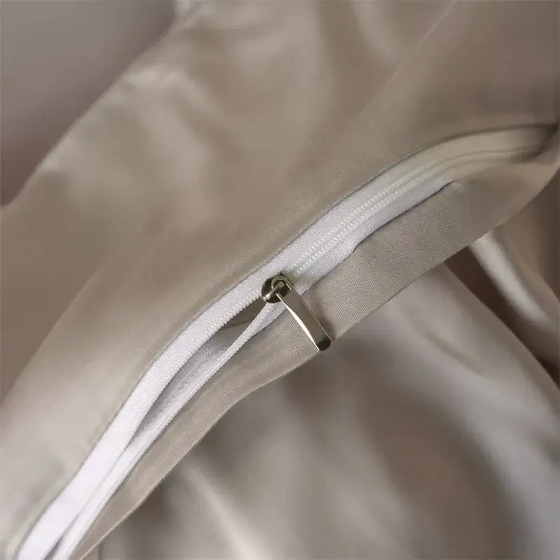 DecorBites™ Luxurious Lyocell Silk Bedding Set - Queen/King Size