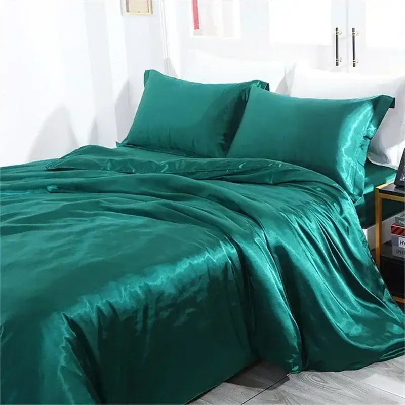 Emerald green satin duvet cover from the decorbites™ luxurious mulberry silk bedding set with sheets