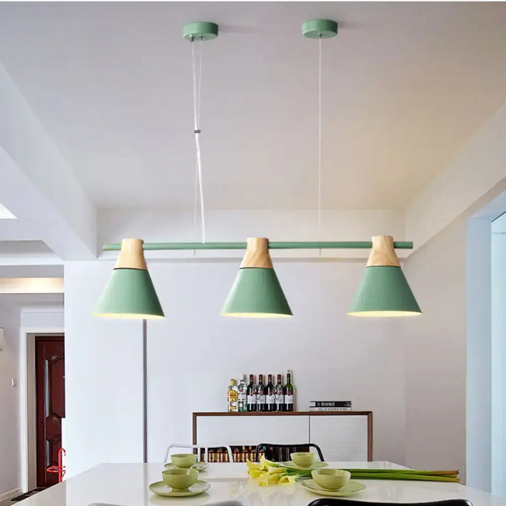 مصباح التعليق المعدني على شكل ماكارون من DecorBites™ للمطاعم بثلاثة مصابيح مخروطية