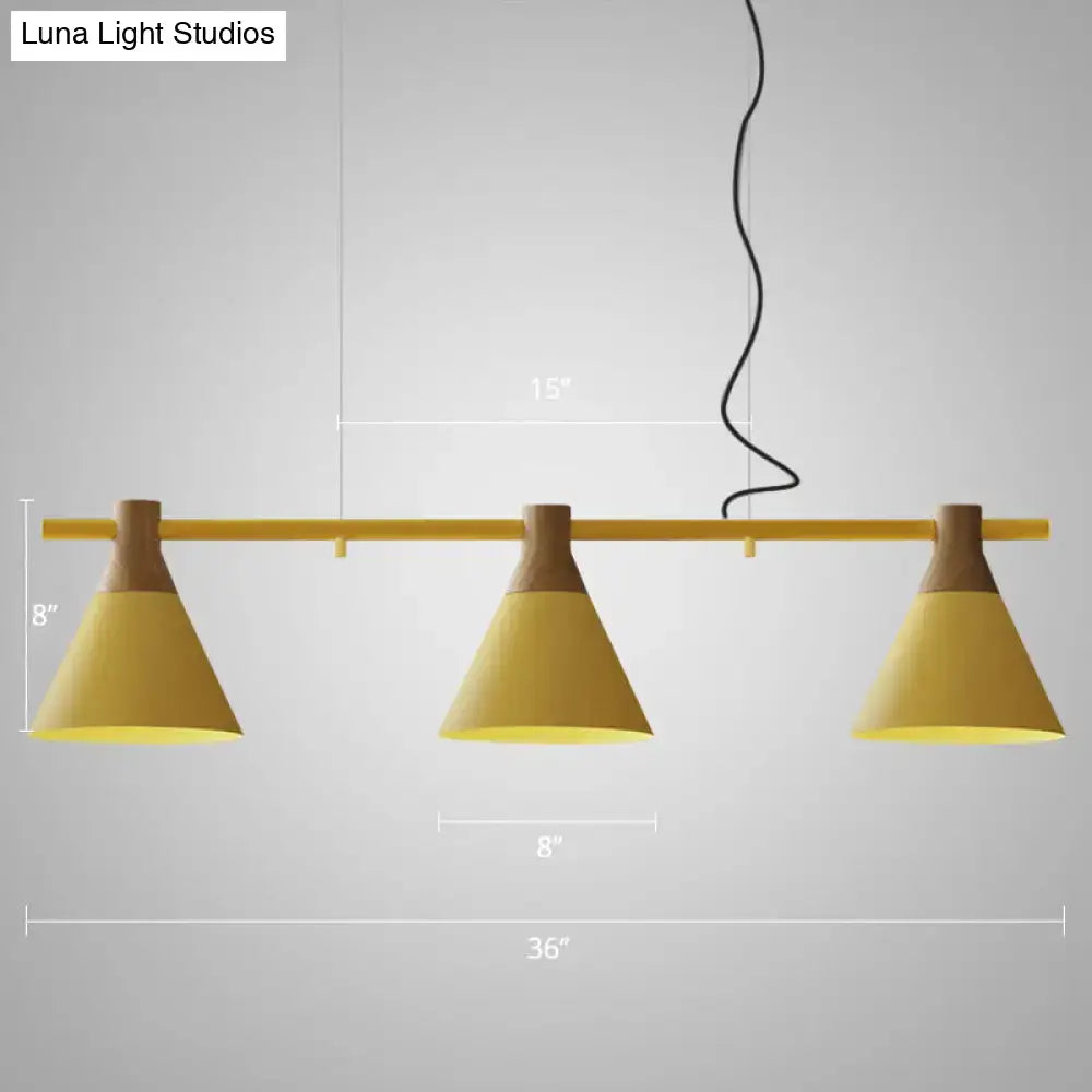 مصباح التعليق المعدني على شكل ماكارون من DecorBites™ للمطاعم بثلاثة مصابيح مخروطية