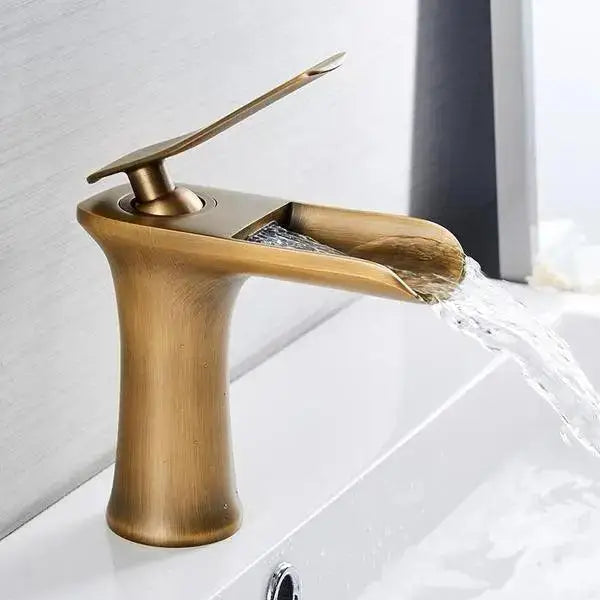 DecorBites™ Mai - Single Handle Gold Bathroom Faucet