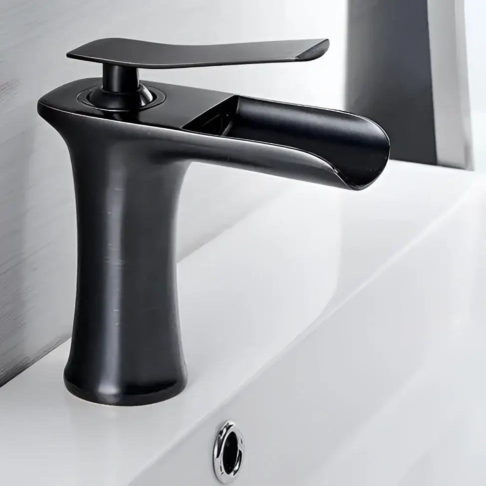 DecorBites™ Mai - Single Handle Gold Bathroom Faucet