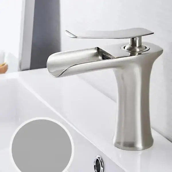 DecorBites™ Mai - Single Handle Gold Bathroom Faucet