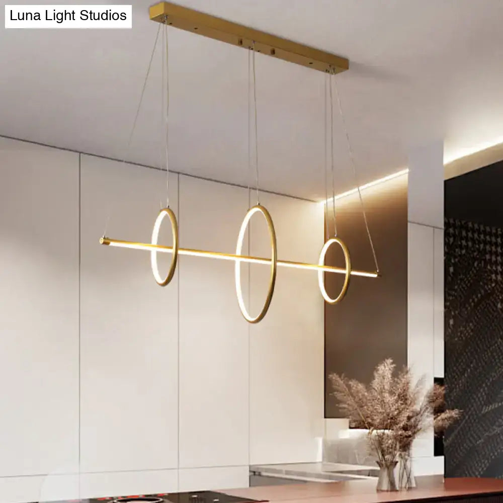 مصباح DecorBites™ المتدلي المصنوع من الأكريليك بتصميم بسيط LED باللون الأسود/الذهبي، إضاءة دافئة/بيضاء - عرض 35.5 بوصة/43 بوصة
