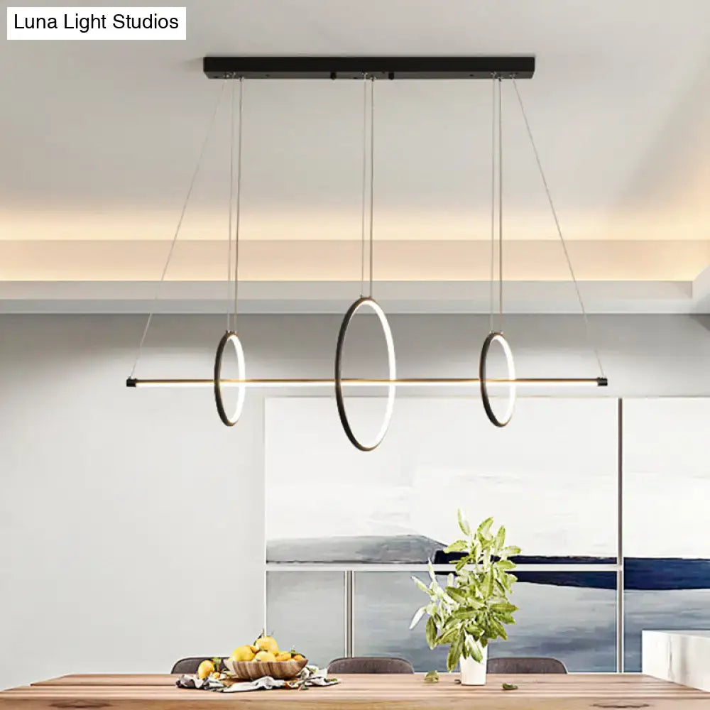 مصباح DecorBites™ المتدلي المصنوع من الأكريليك بتصميم بسيط LED باللون الأسود/الذهبي، إضاءة دافئة/بيضاء - عرض 35.5 بوصة/43 بوصة