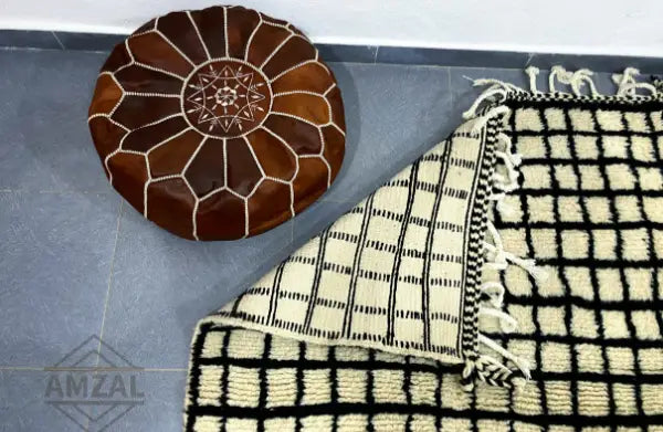 DecorBites™ Moroccan Handmade Beni Ouarain Black & White Rug 1.5m x 1m