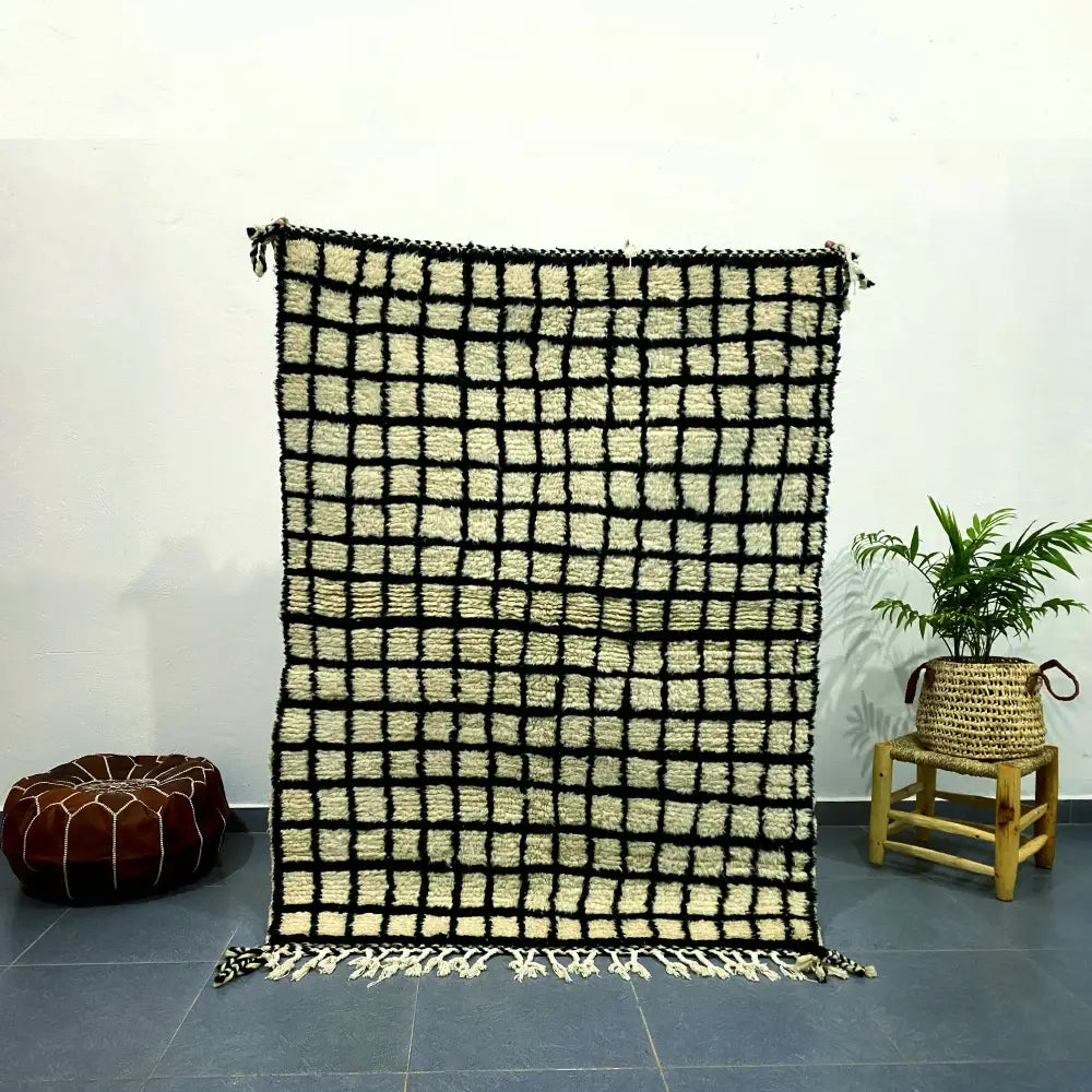 DecorBites™ Moroccan Handmade Beni Ouarain Black & White Rug 1.5m x 1m
