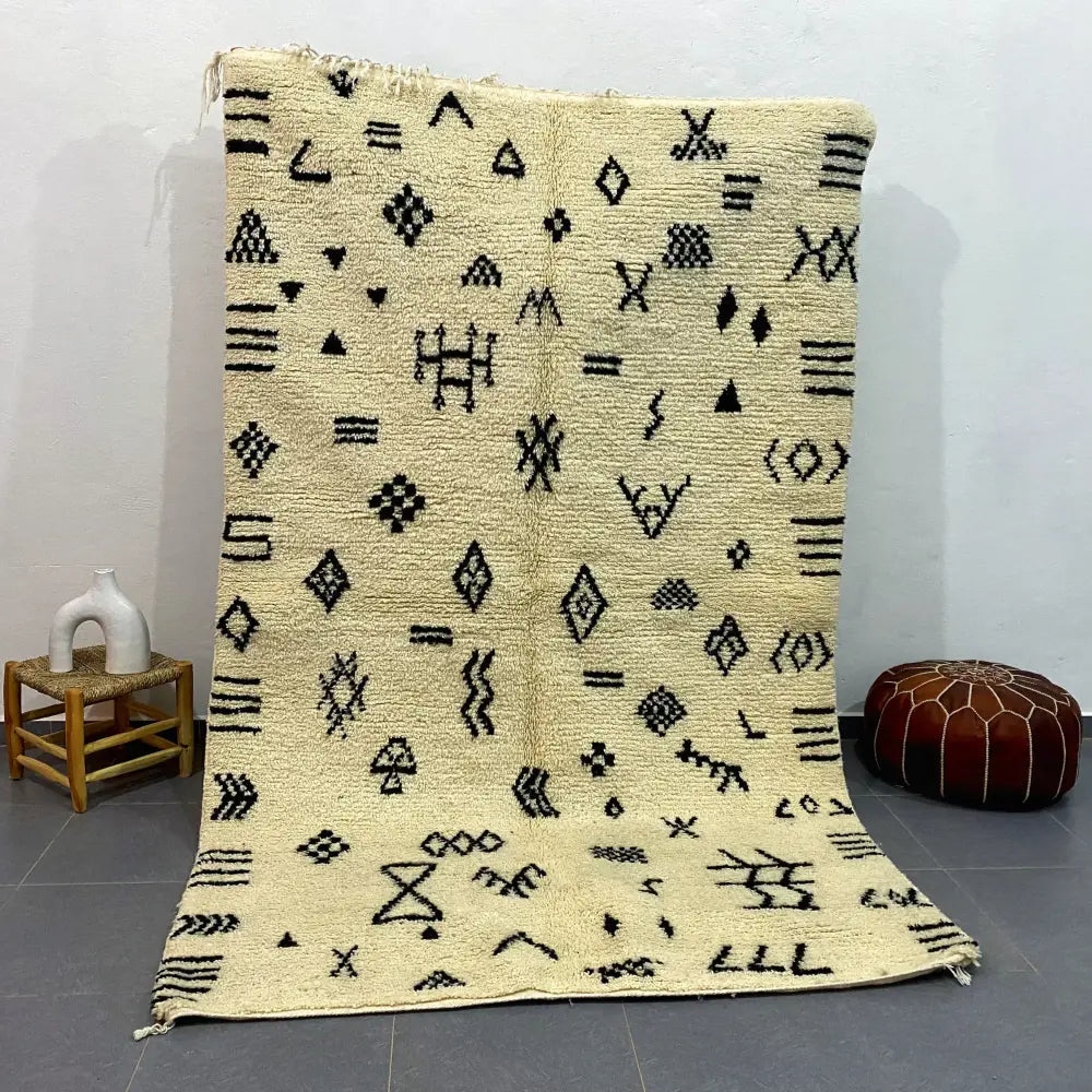 DecorBites™ Moroccan Handmade Beni Ouarain Carpet 2.5m x 1.5m