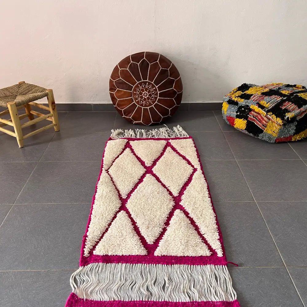 DecorBites™ Moroccan Handmade Small Beni Ouarain rug 1m / 70cm