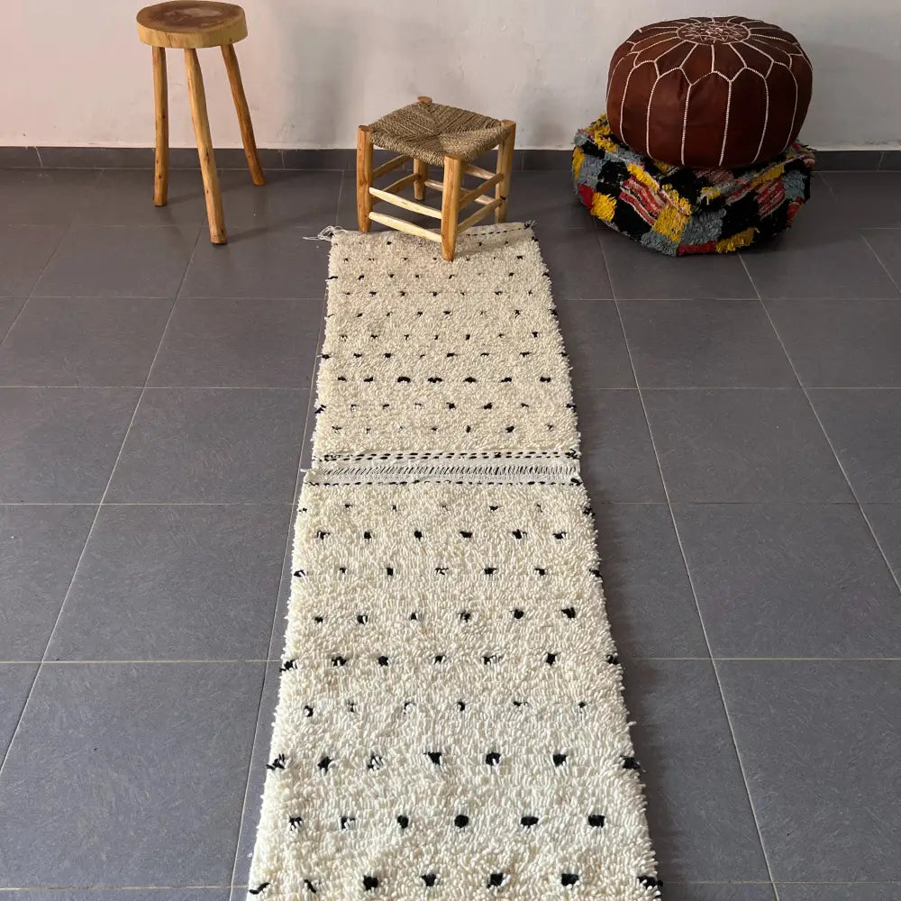 DecorBites™ Moroccan Handmade Small Beni Ouarain rug 1m / 70cm