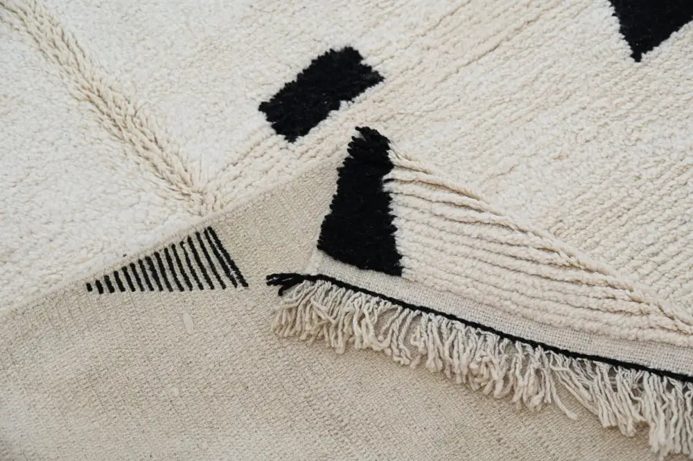 DecorBites™ Moroccan Handmade Traditional Azilal Rug 224 X 152 Cm