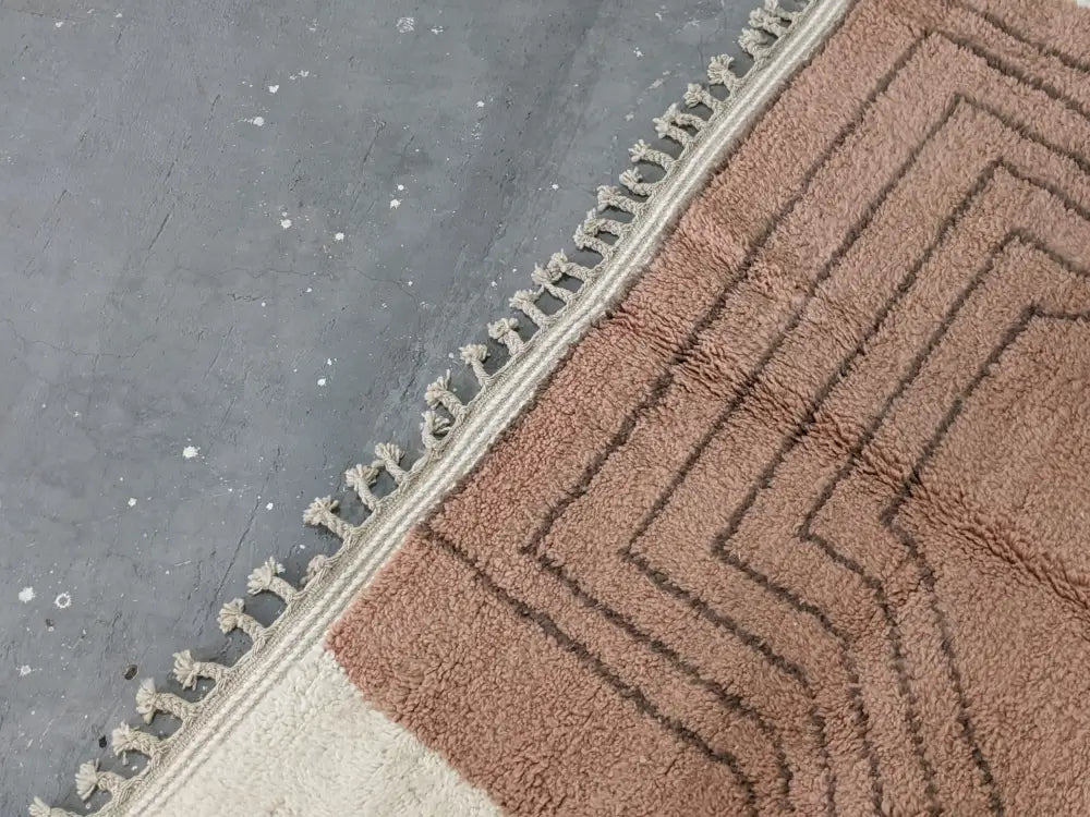 سجادة أزلال مغربية تقليدية مصنوعة يدويًا من DecorBites™ مقاس 310 × 220 سم