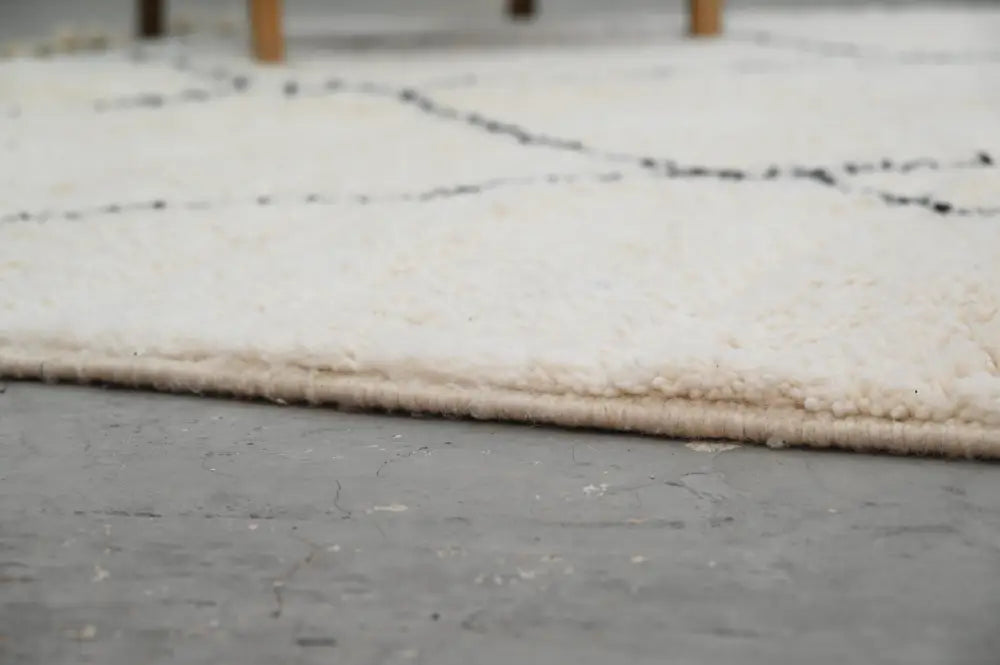 DecorBites™ Moroccan Handmade Traditional Beni Ouarain Carpet 310 X 215 Cm
