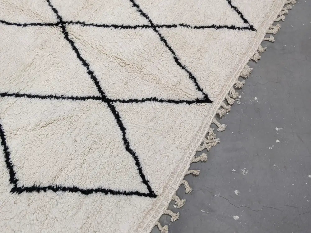 DecorBites™ Moroccan Handmade Traditional Beni Ouarain Rug 292 X 202 cm