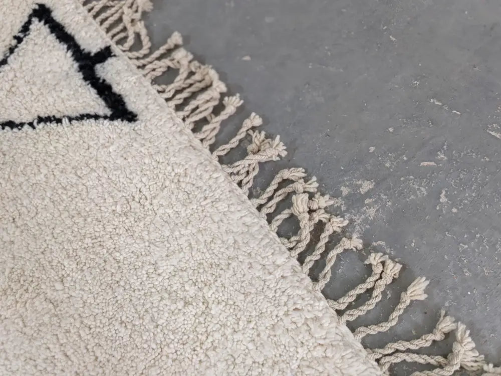 DecorBites™ Moroccan Handmade Traditional Beni Ouarain Rug 310 X 210 Cm