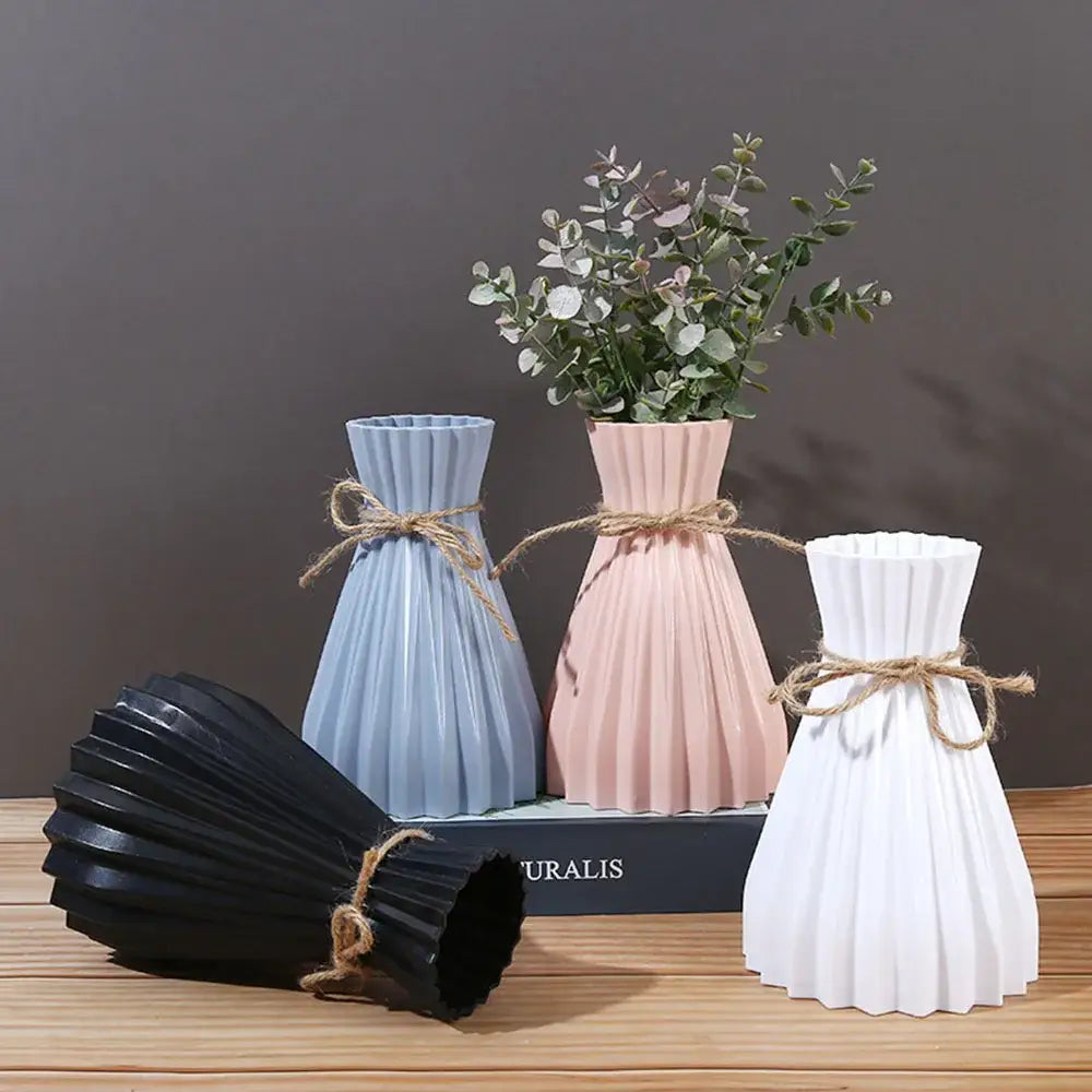 DecorBites™ Origami Style European Plastic Flower Vase