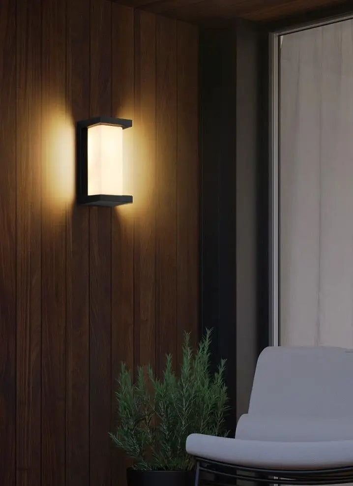 مصباح الشرفة الخارجي DecorBites™ LED يعمل بالحركة