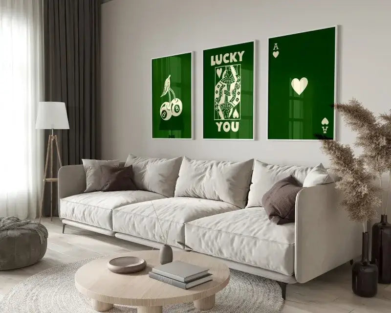 DecorBites™ Retro Queen of Hearts Wall Art Set