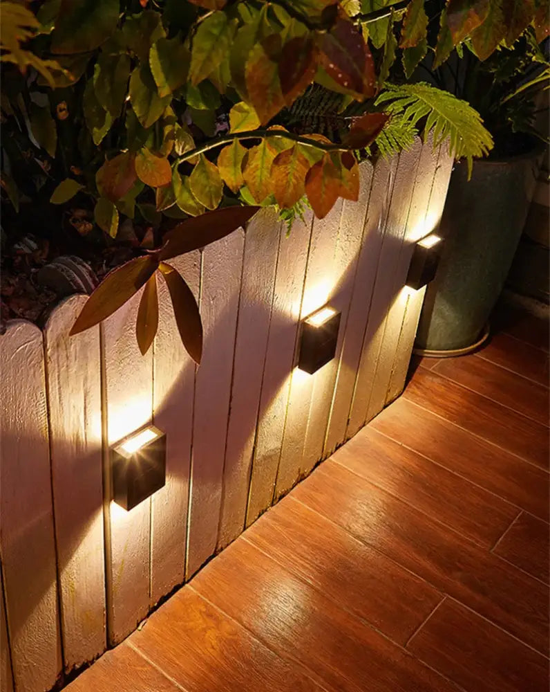 DecorBites™ Solar LED Outdoor Wall Light