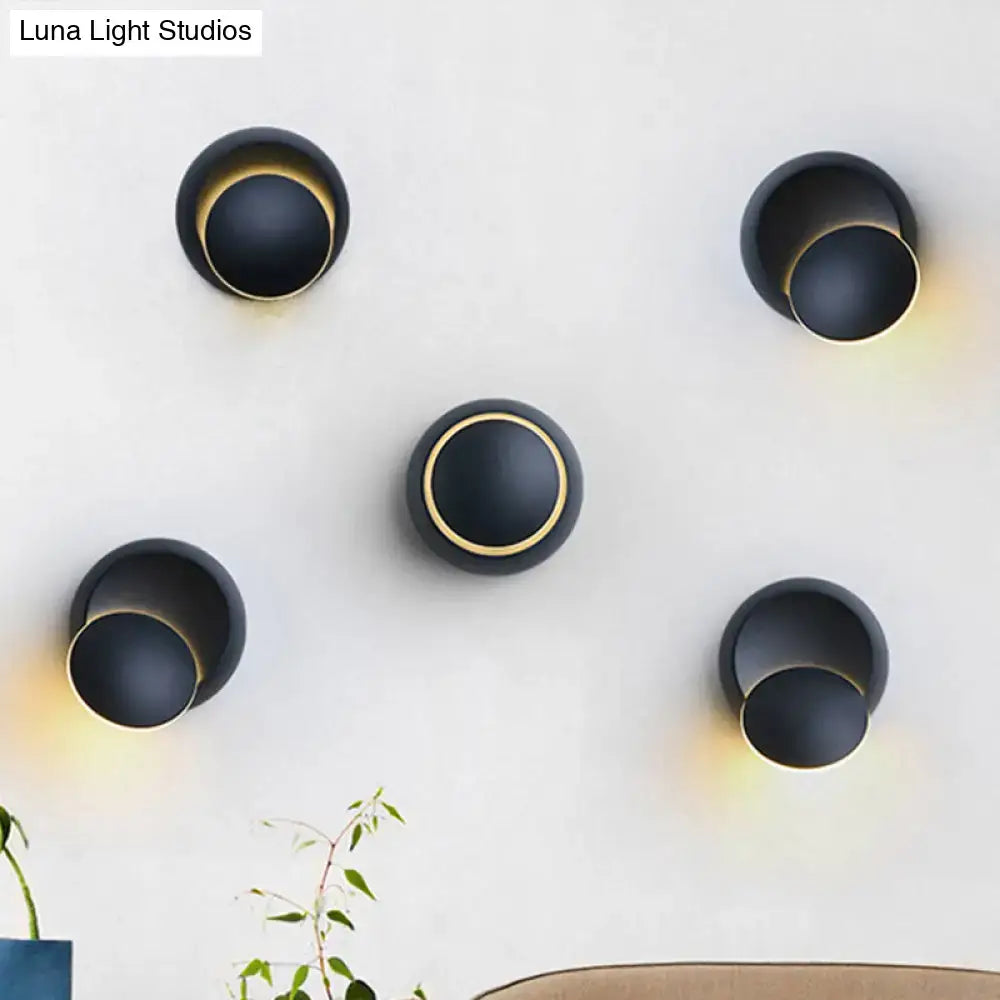 Minimalist black & white circular led wall lamp for stairway