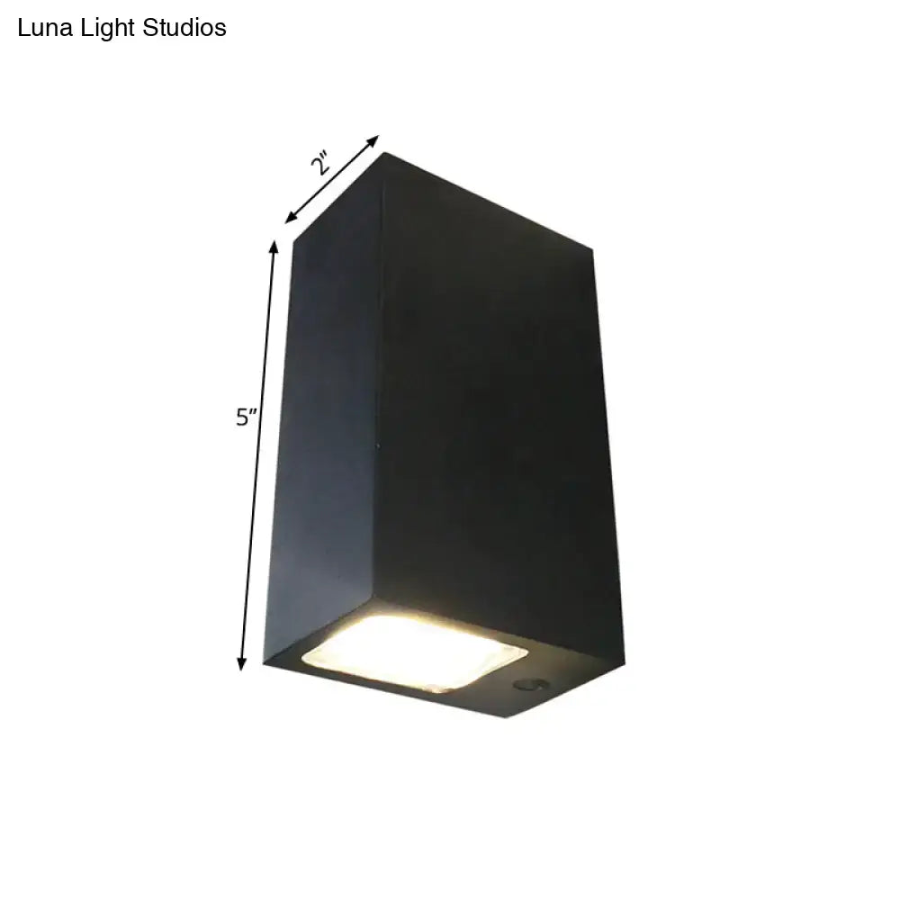 Modern black metal shade wall lamp – outdoor rectangular light
