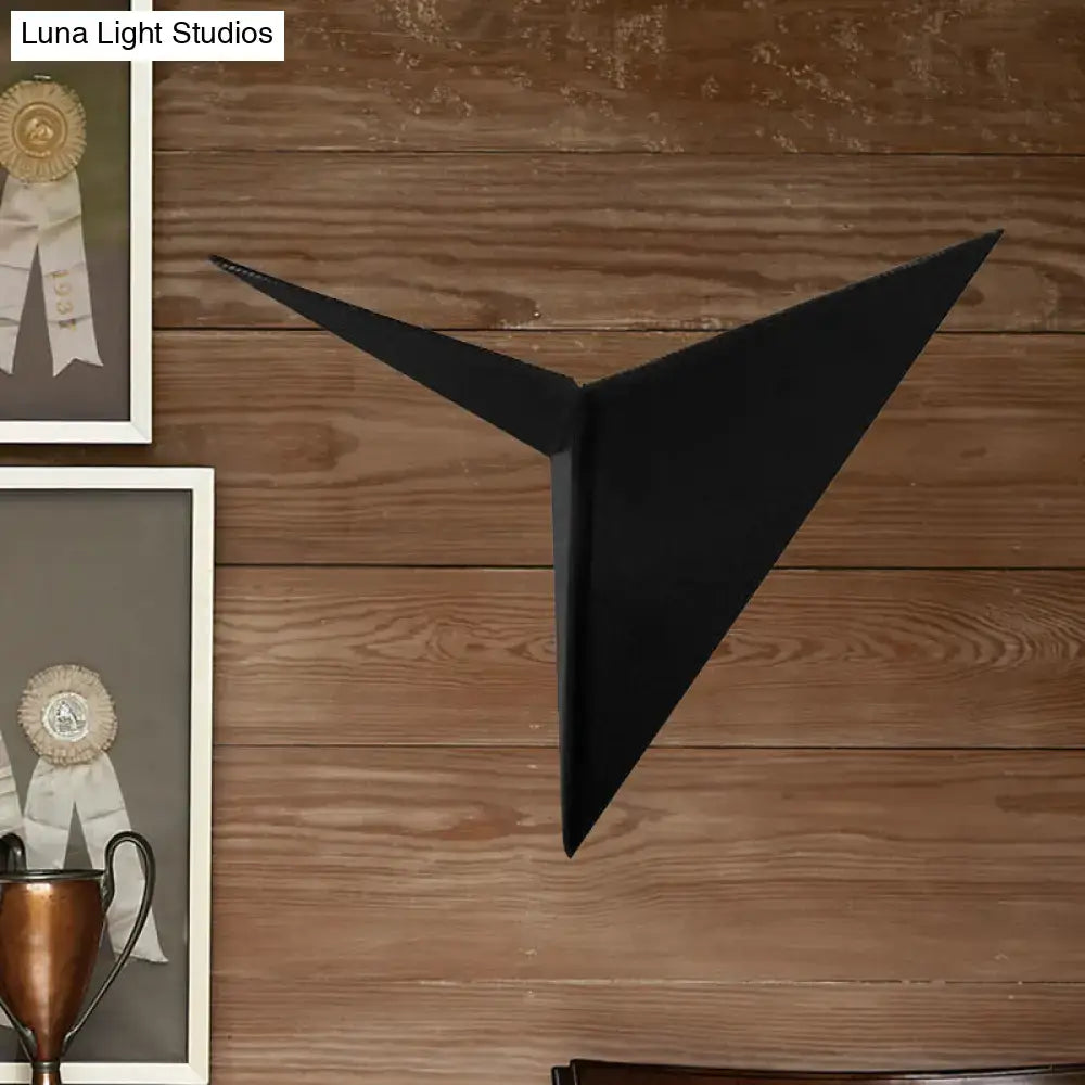 Modern black & white triangle sheet wall lamp bedroom sconce light