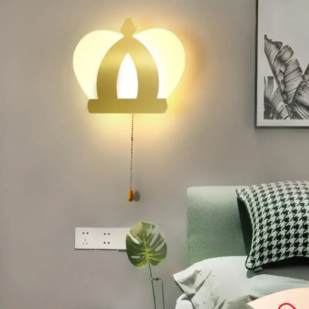 Modern gold crown wall lamp bedroom light with pull chain
