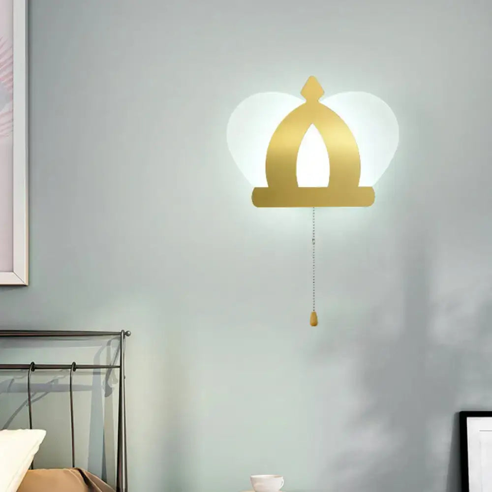 Modern gold crown wall lamp bedroom light with pull chain