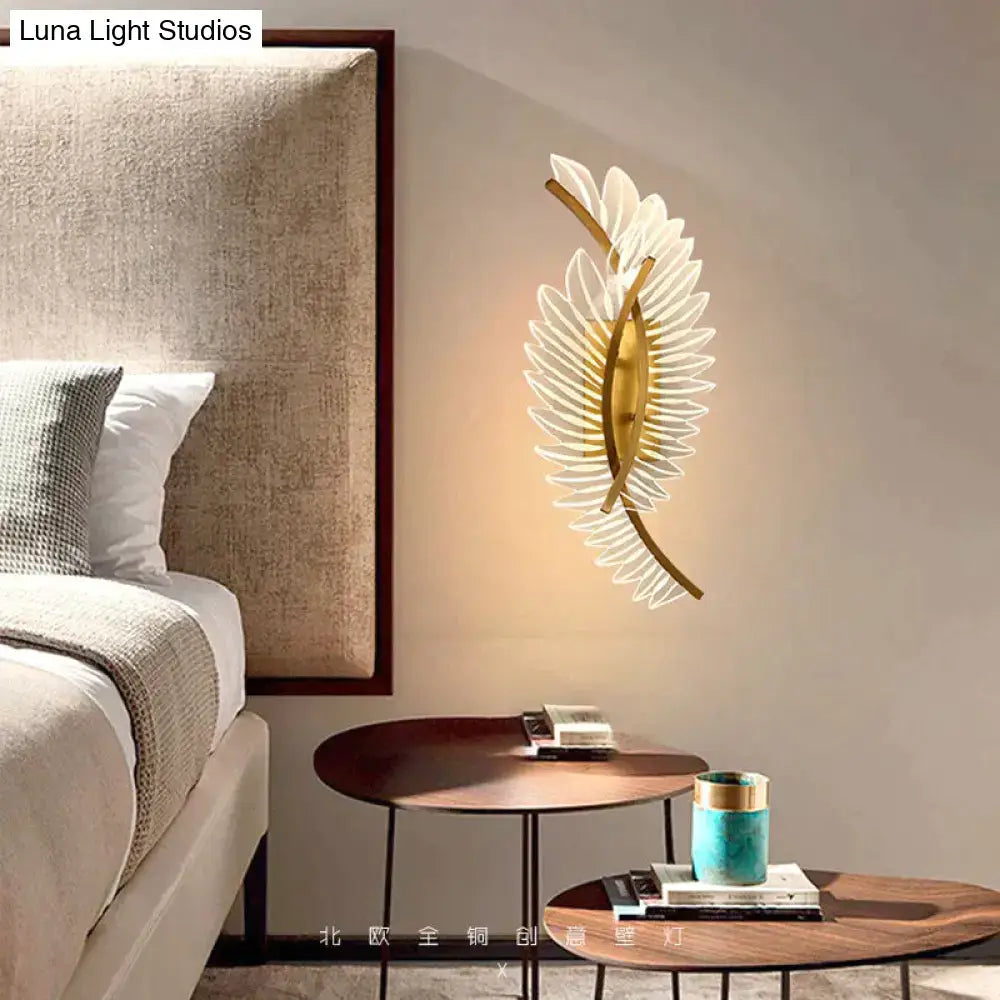 Nordic modern art gold feather wall lamp bedroom sconce