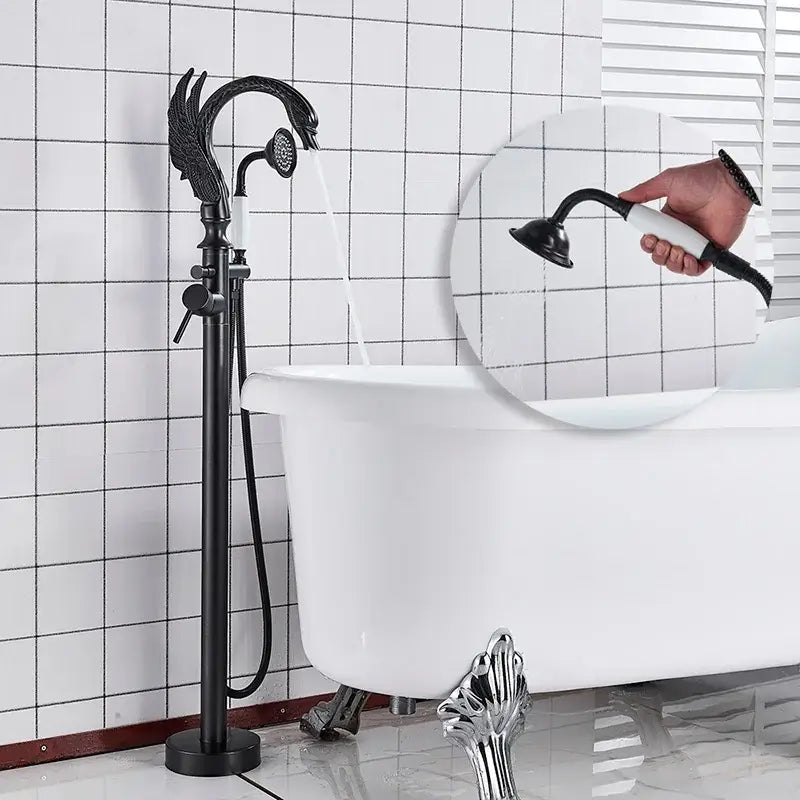 صنبور حوض استحمام ذهبي بتصميم بجعة مزخرف مع خرطوم دش للحمام