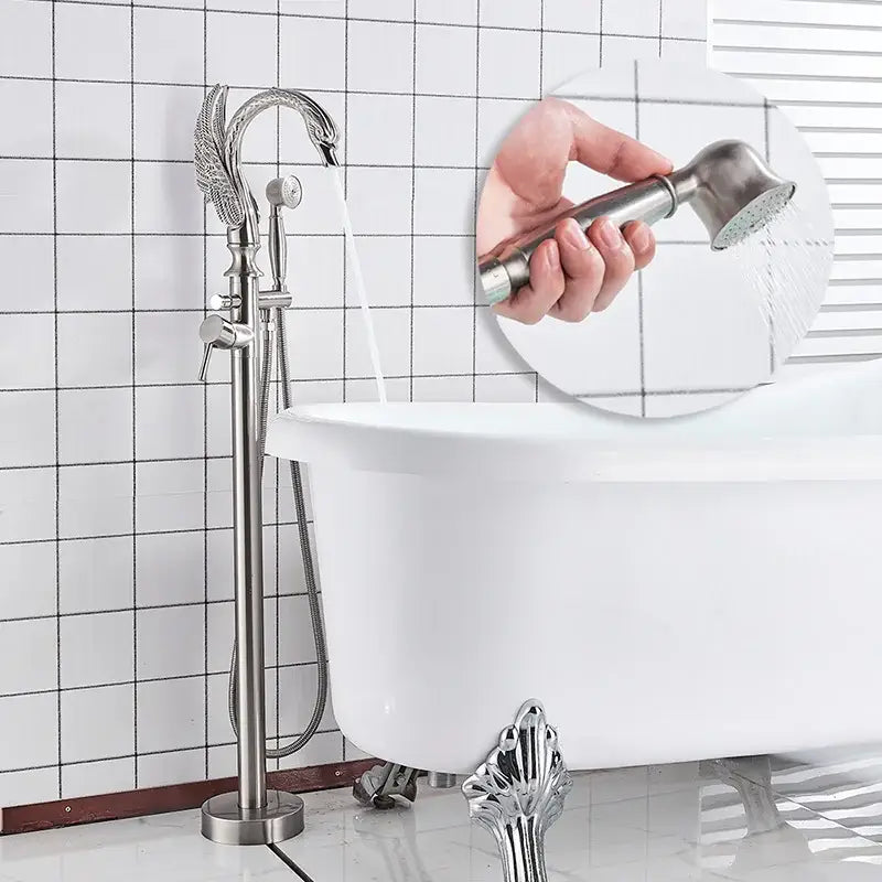 صنبور حوض استحمام ذهبي بتصميم بجعة مزخرف مع خرطوم دش للحمام