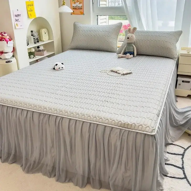 Quilted pink bed skirt set with silver trim bedroom bed pad