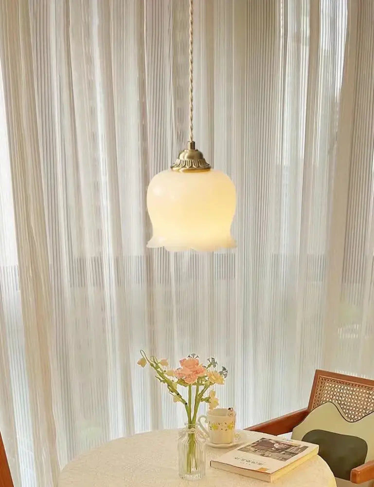 مصباح معلق نحاسي راتنج LED بتصميم زهرة التوليب الصفراء العتيق لغرفة الطعام