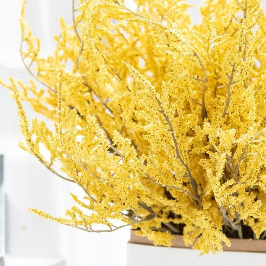 White dried baby’s breath lavender bouquet living room paper box vase