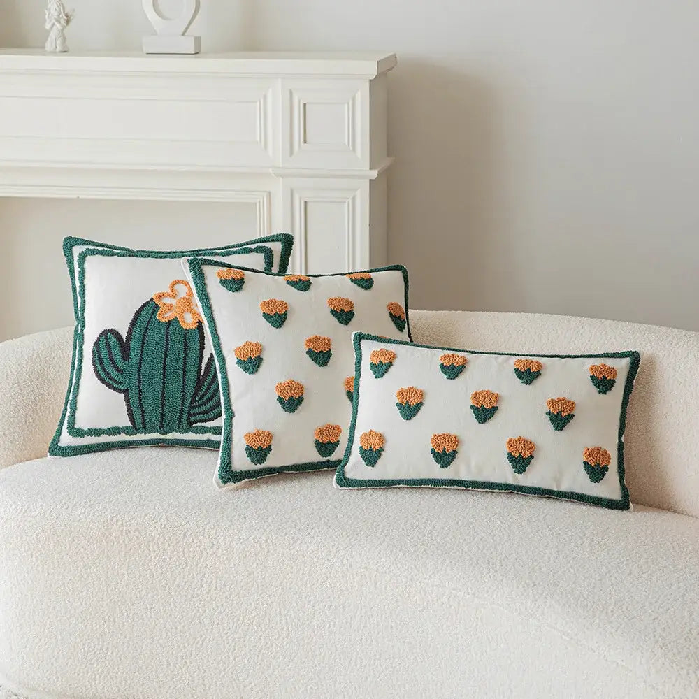 Housse de coussin décorative brodée de cactus blancs et oranges pour le salon