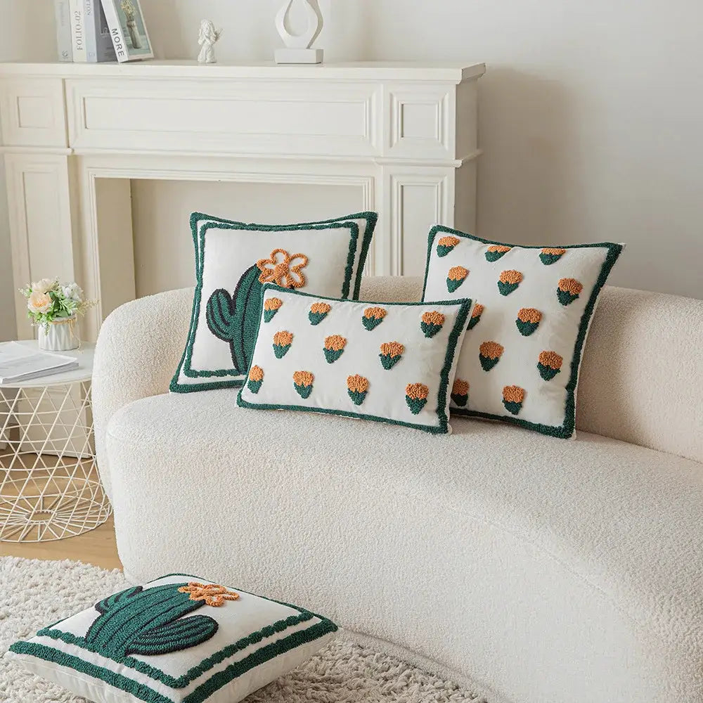 Housse de coussin décorative brodée de cactus blancs et oranges pour le salon