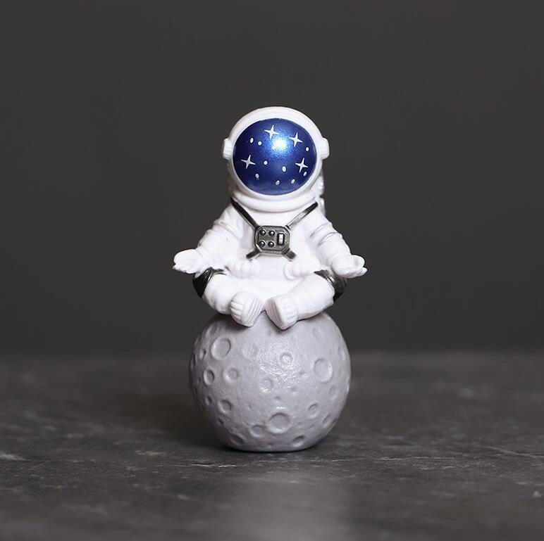 1pc Resin Astronaut Figure Statue Figurine