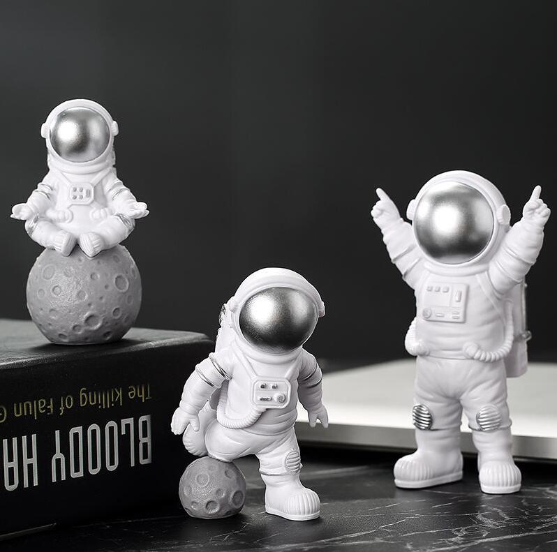 1pc Resin Astronaut Figure Statue Figurine